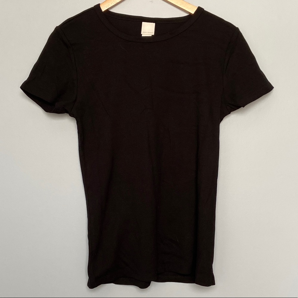NWOT H and M ribbed fitted black tee top L